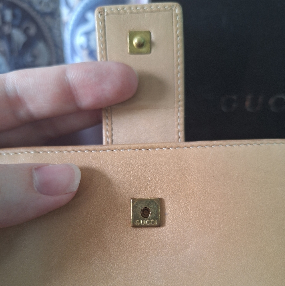 Suede Gucci Tote and Wallet Set - Picture 14 of 17